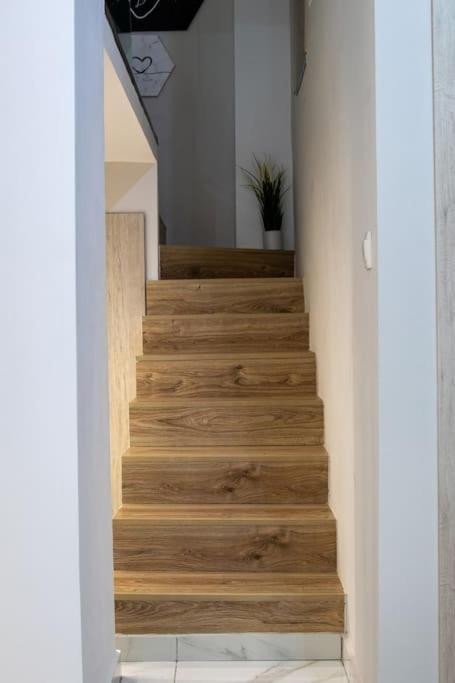 * Ck Modern Loft Near Seaside * Thessaloniki